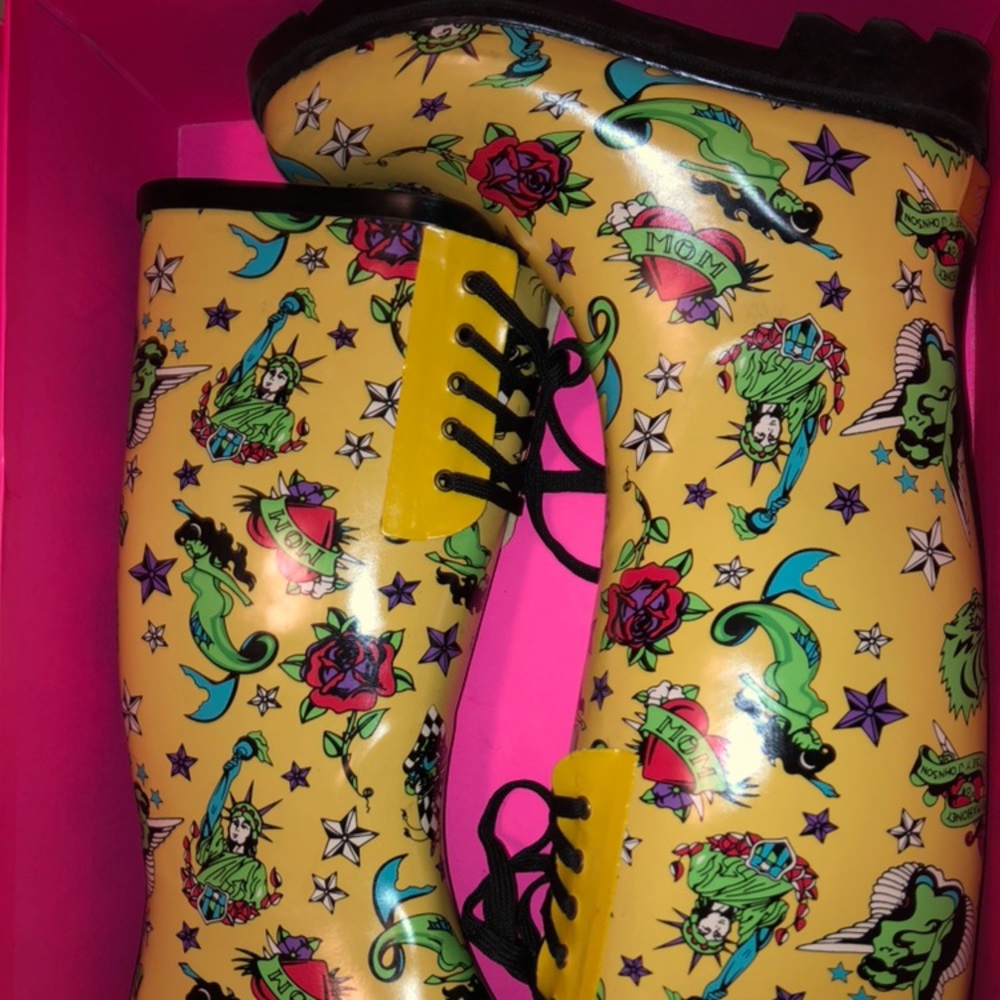 Betsey Johnson Rain boots